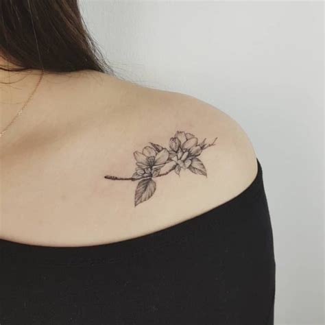 tatuajes para el pecho de mujer